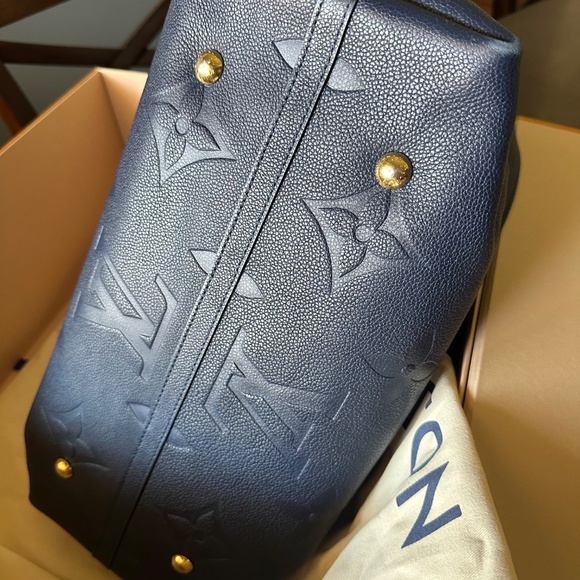 Louis Vuitton CarryAll MM Navy Blue - Picture 5 of 9